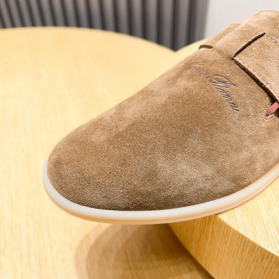 Factory price 420💰[loro piana] 2025 new moccasins, popular casual sneakers for street men. The shoes are made of first-layer suede leather uppers with rubber soles. They are classic. The complex craftsmanship and meticulous structure make the shoes light and soft, allowing you to walk comfortably and freely. Perfect for summer wear. Yardage: 38-45.
